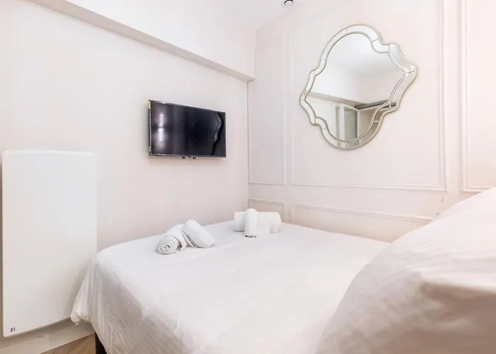 Magnifique Deux Montmartre Avec Clim Et Cinema Apartamento París